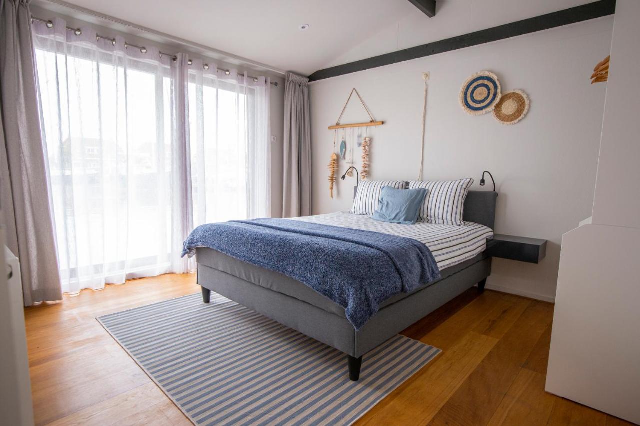 Apartmán Unieke Woonboot In Harlingen Exteriér fotografie
